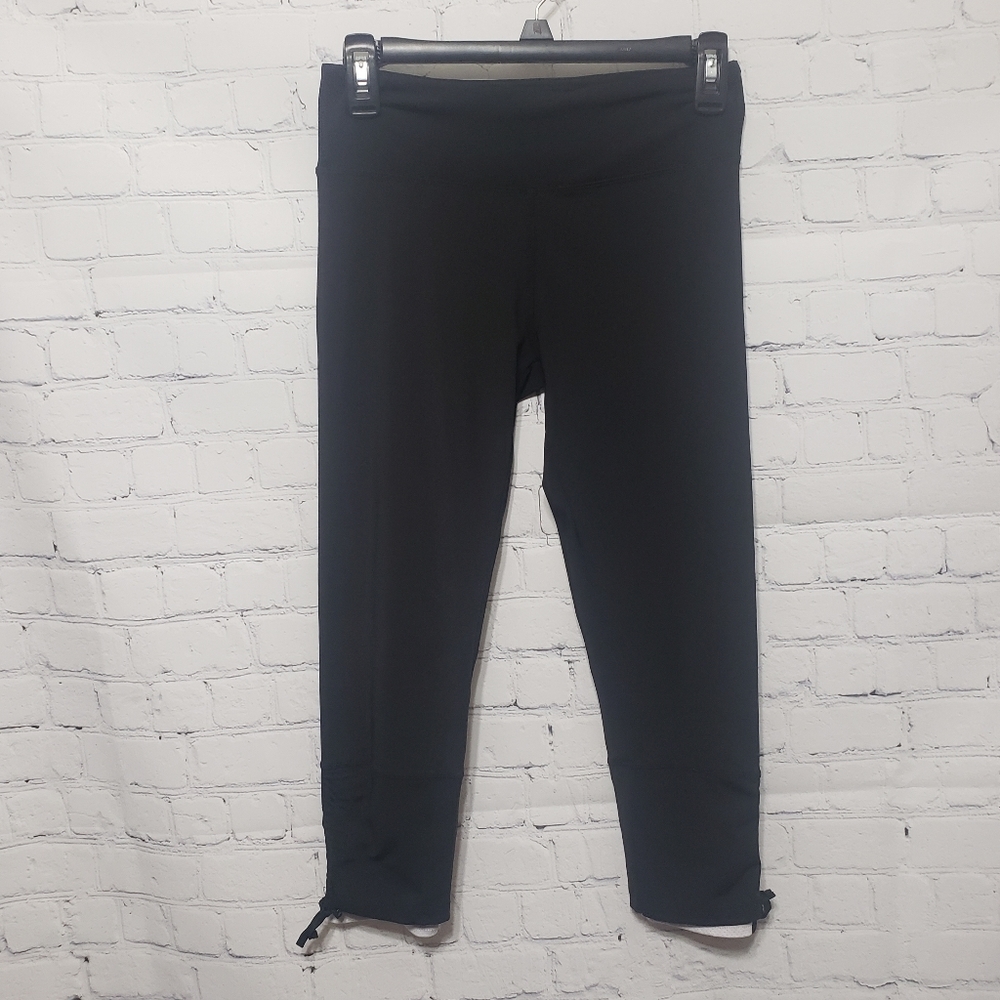 Poof! Performance Sz S Capri Leggings - Picture 1 of 9